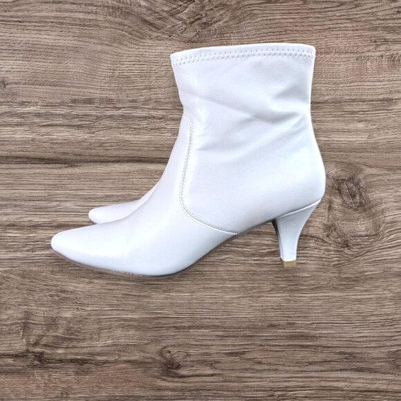 IMPO Nixxie White Stretch Ankle Short Cropped Bootie Boots Shoes Heels Size 7 - Picture 10 of 10